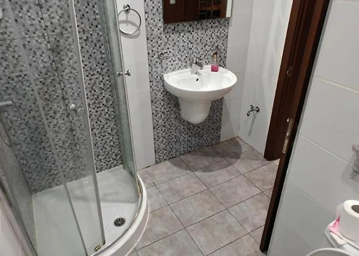 Girls Only Shared #5 *